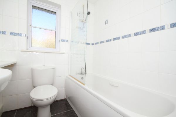 Shower Window Replacement in Tucson